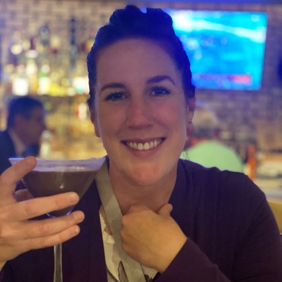 Meet your Posher, Emily - Picture 1 of 5